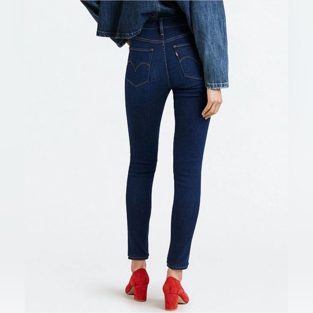👖💙 Levi's® 720 High Rise Super Skinny Jeans - Size 28